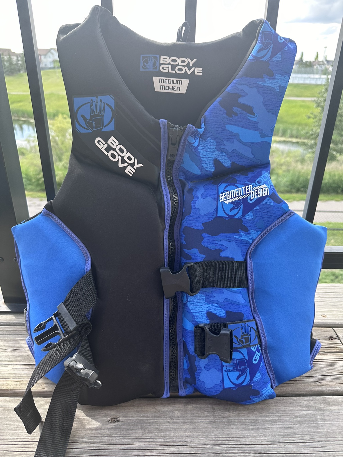 Men’s medium body glove life vest