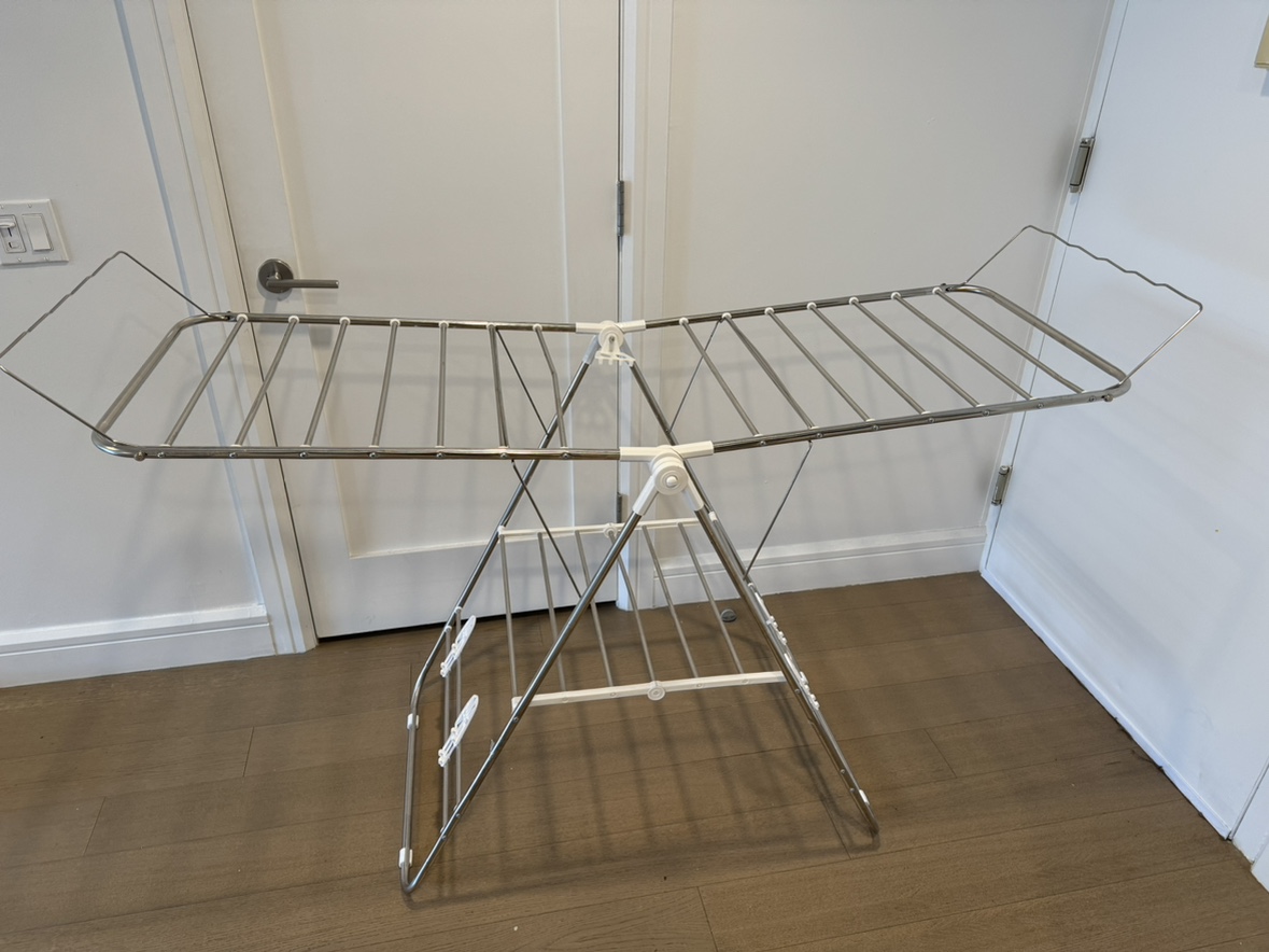 Folding drying rack