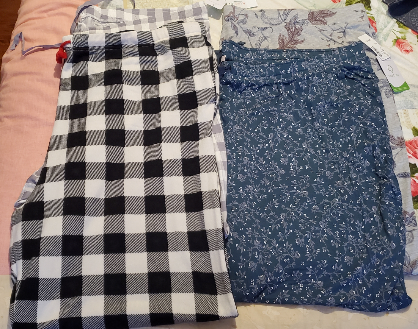 New Women's pj pants size 3x thumbnail