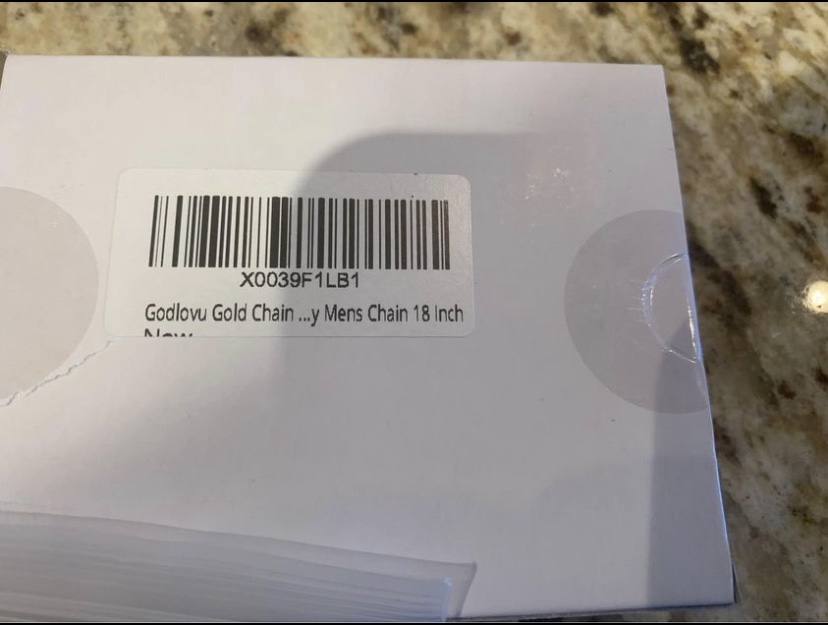 New gold coloured chain 18” in gift box image indicator(3)