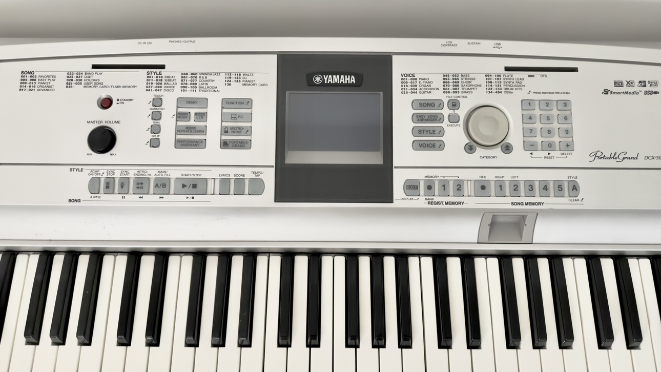 Yamaha Portable Grand DGX-505 Piano - photo 4