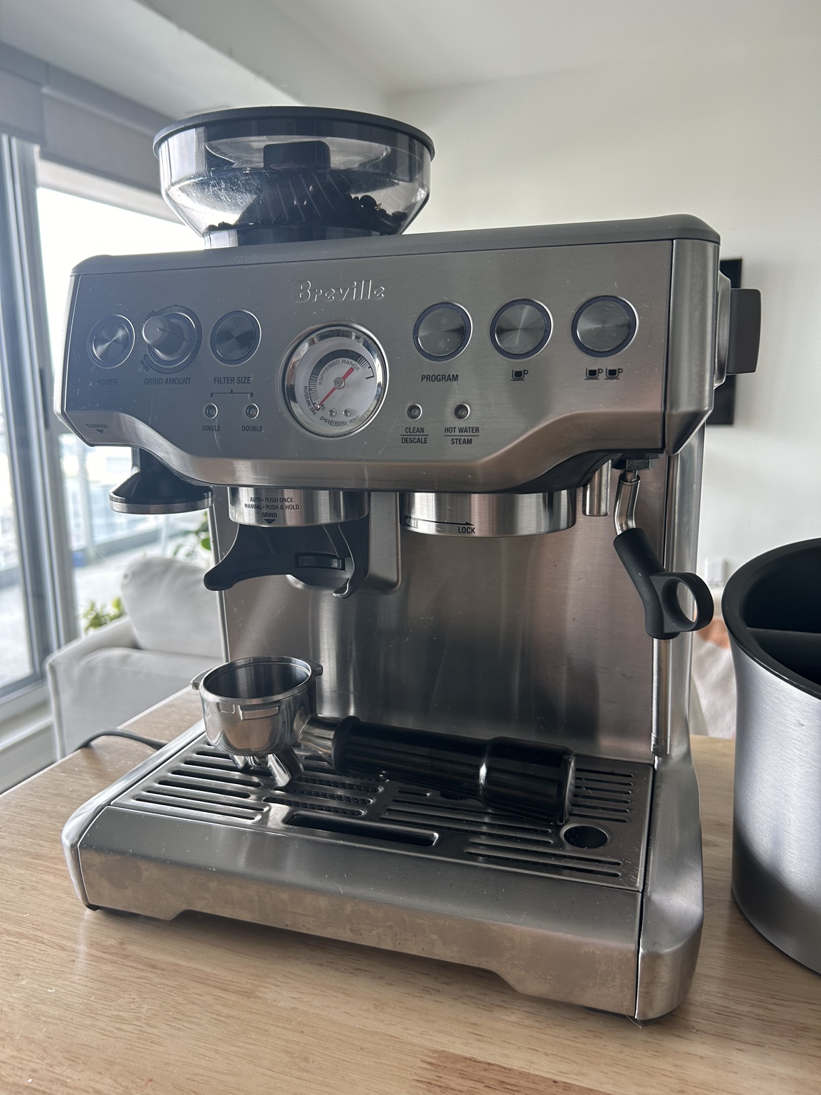 Breville Barista Express (All accessories + original knock box) thumbnail