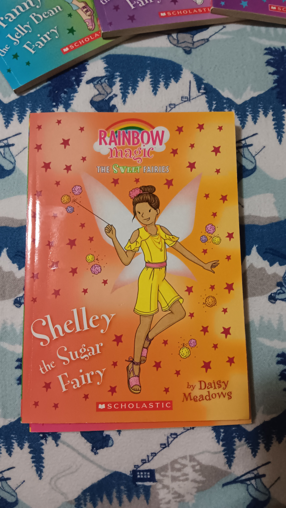 [ LAST CHANCE ] 8 for $5 NEW rainbow magic fairies books! - photo 4