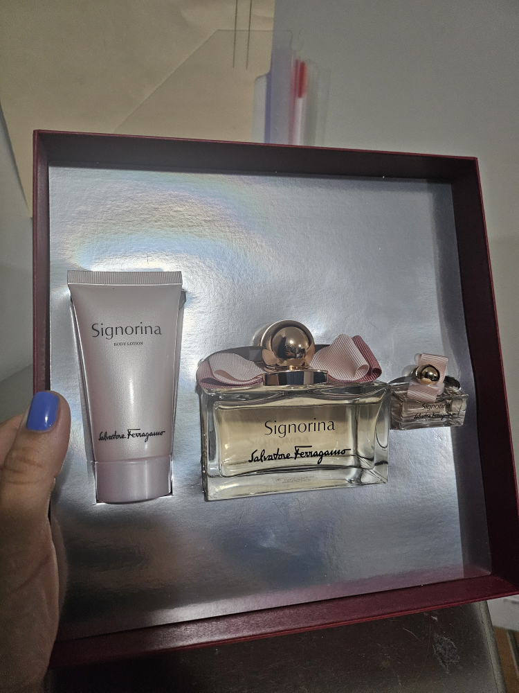 Salvatore Ferragamo, Signorina set