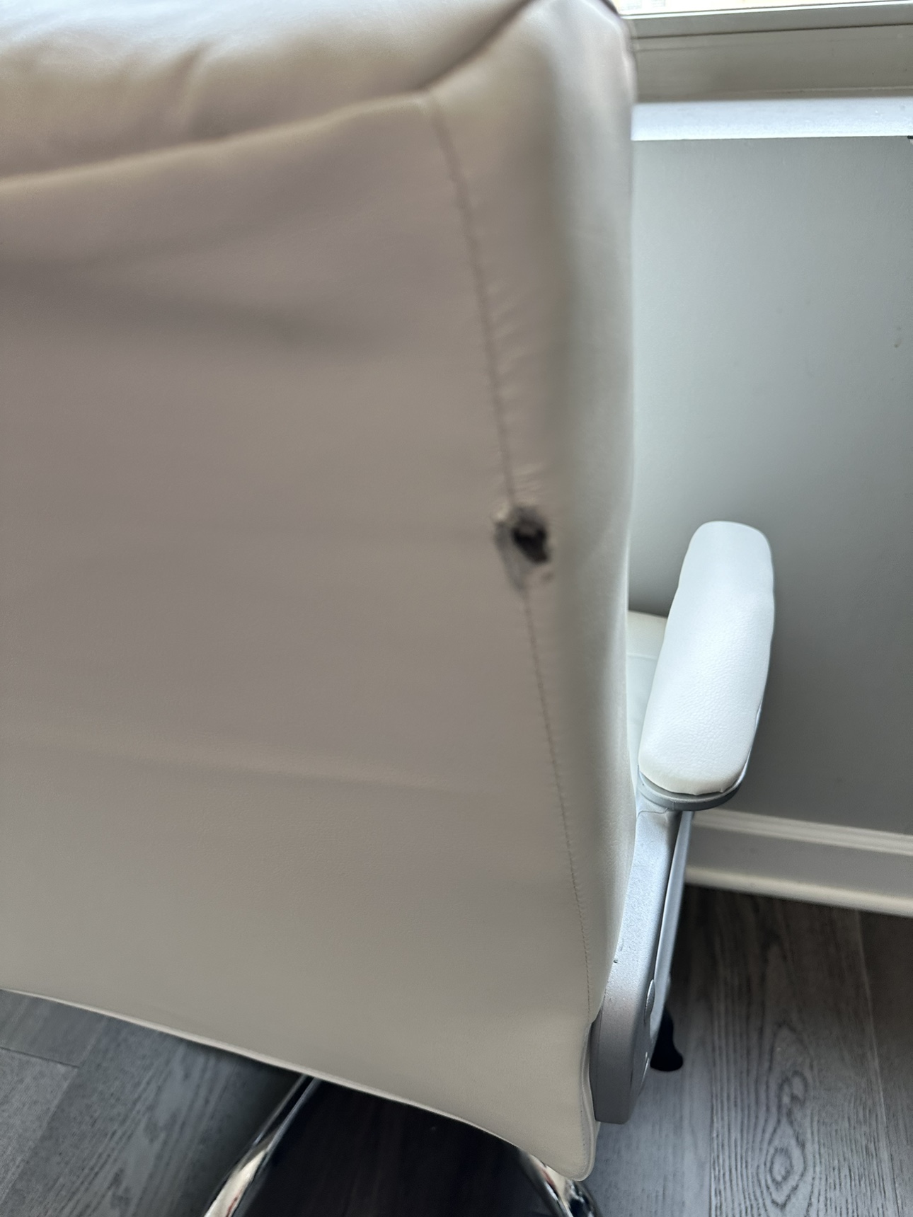 White Desk chair - photo 5