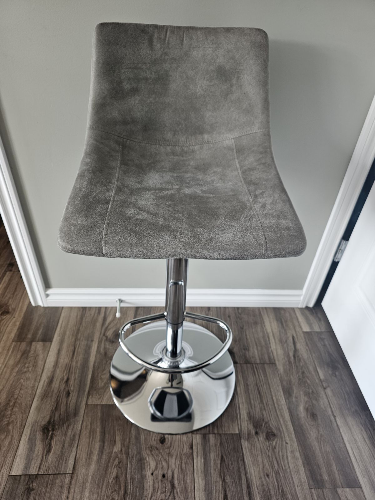 Bar stools set of 3 $150 - photo 3