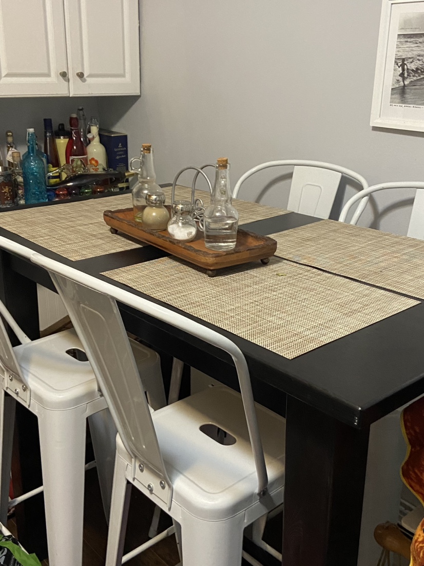 Table with stools