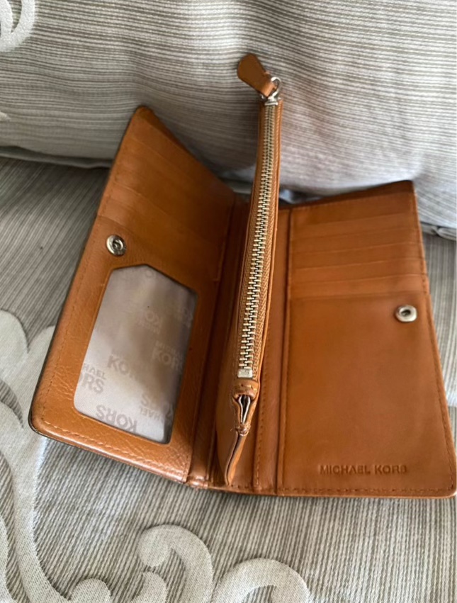 Michael Kors Purse & Wallet Set - photo 3