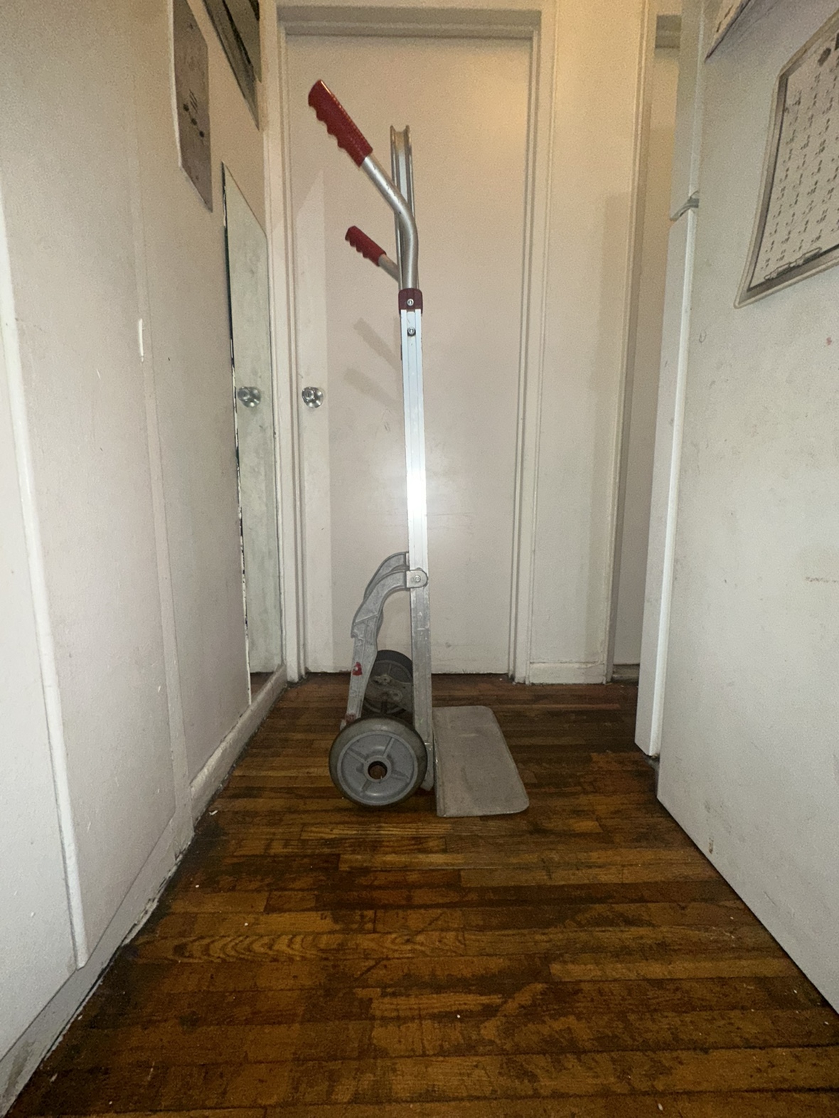 Hand truck - photo 3