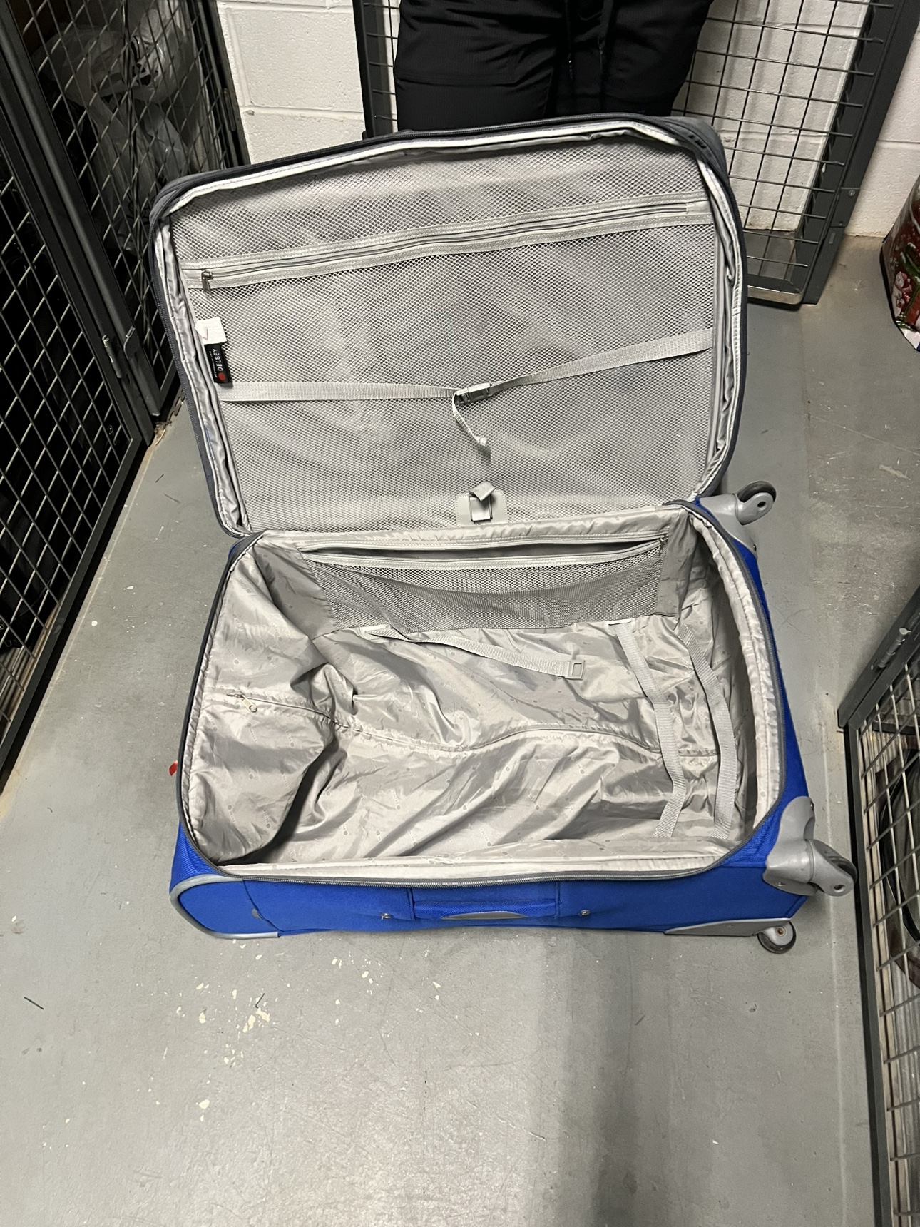 Luggage - photo 2