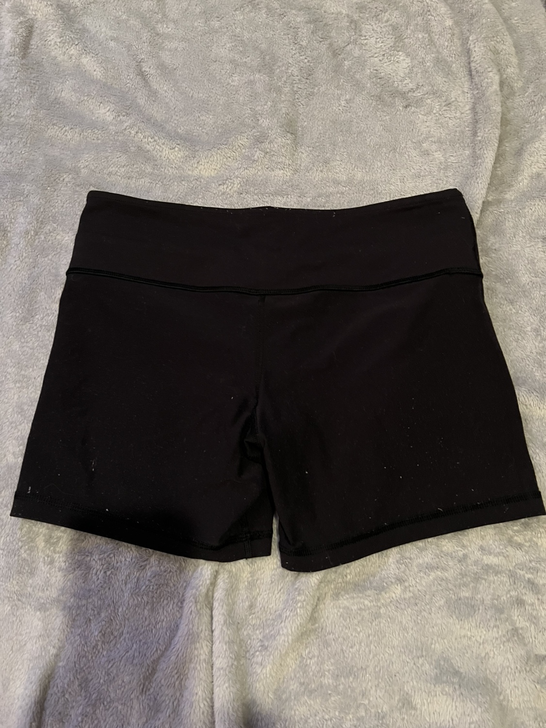S/M Lululemon Shorts - photo 3