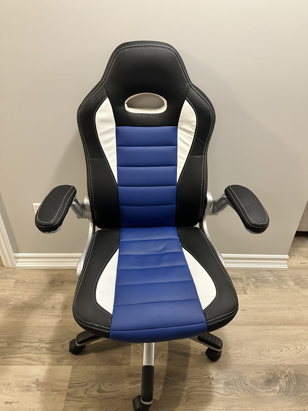 GAMING CHAIR