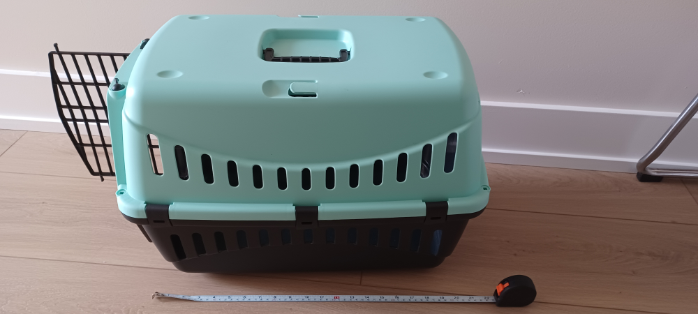 cat carrier used only 2x