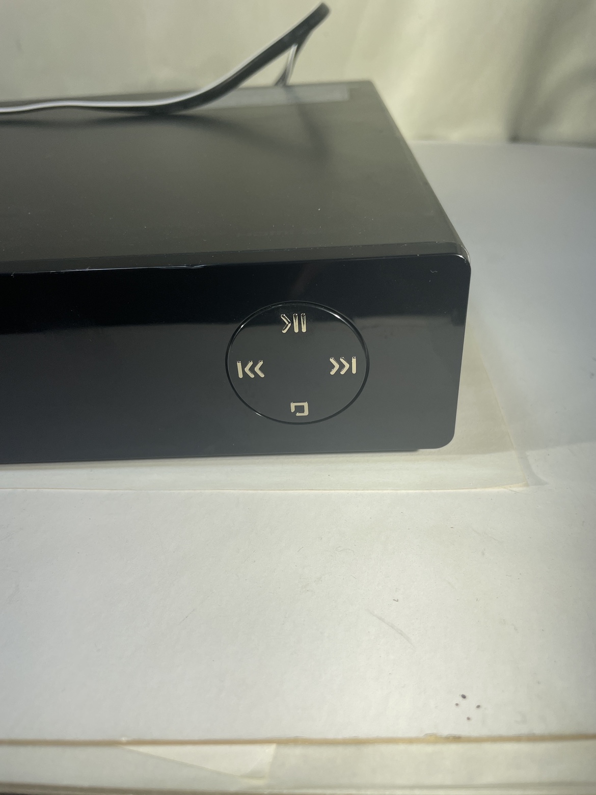Samsung Blu-ray Disc player behind - photo 3