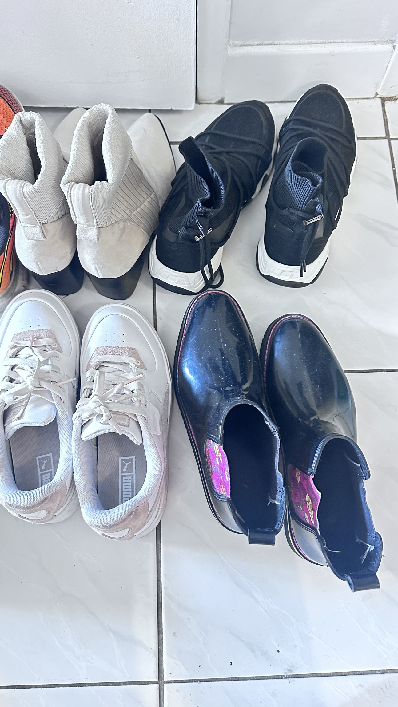 Ladies shoes thumbnail