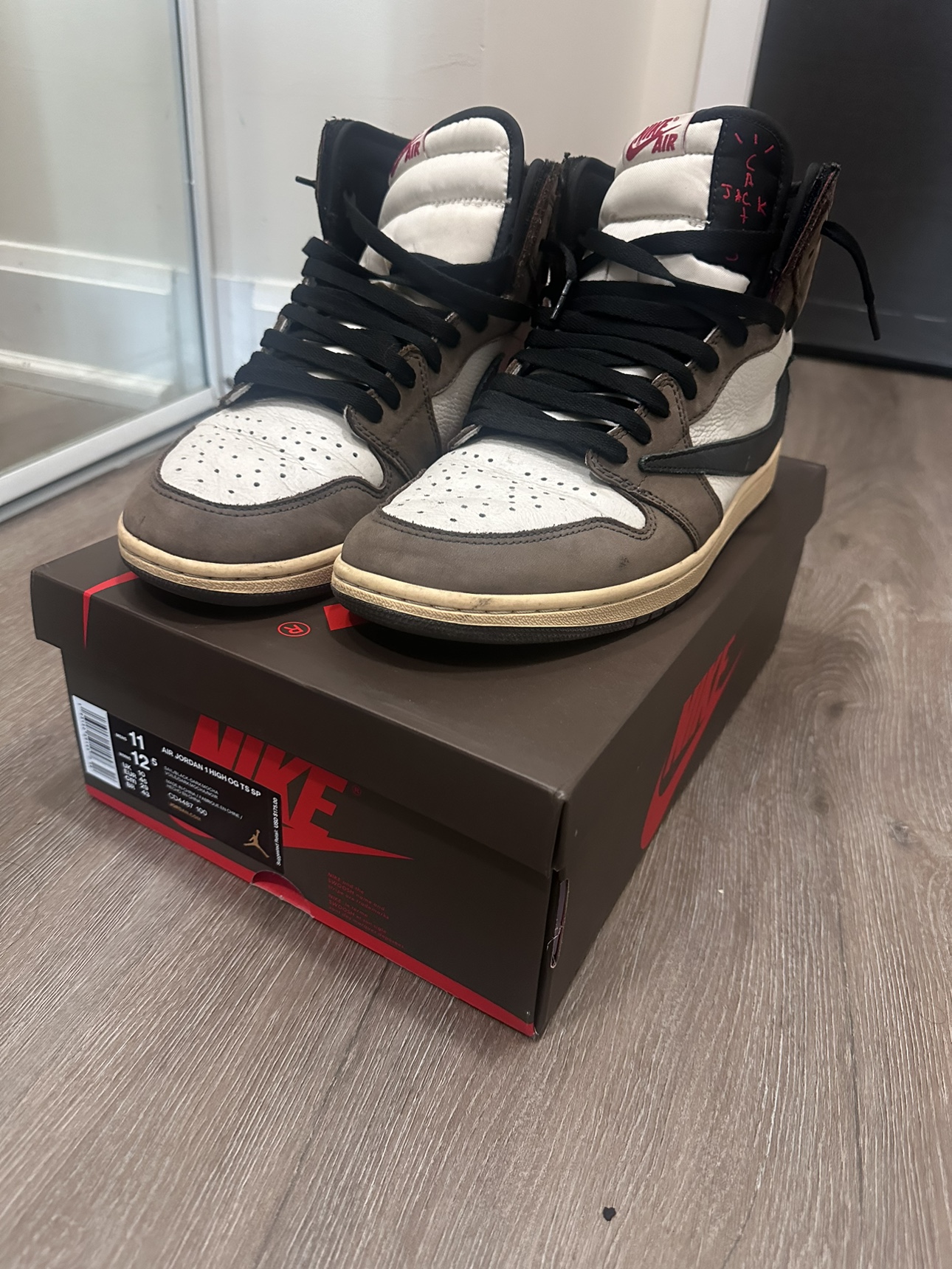 Air Jordan 1 Travis Scott Mocha - MOVING OUT SALE - photo 4