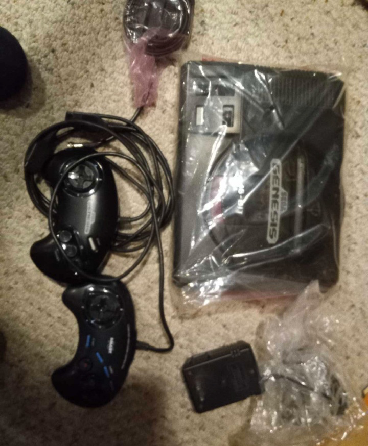 16 bit Sega genesis console thumbnail