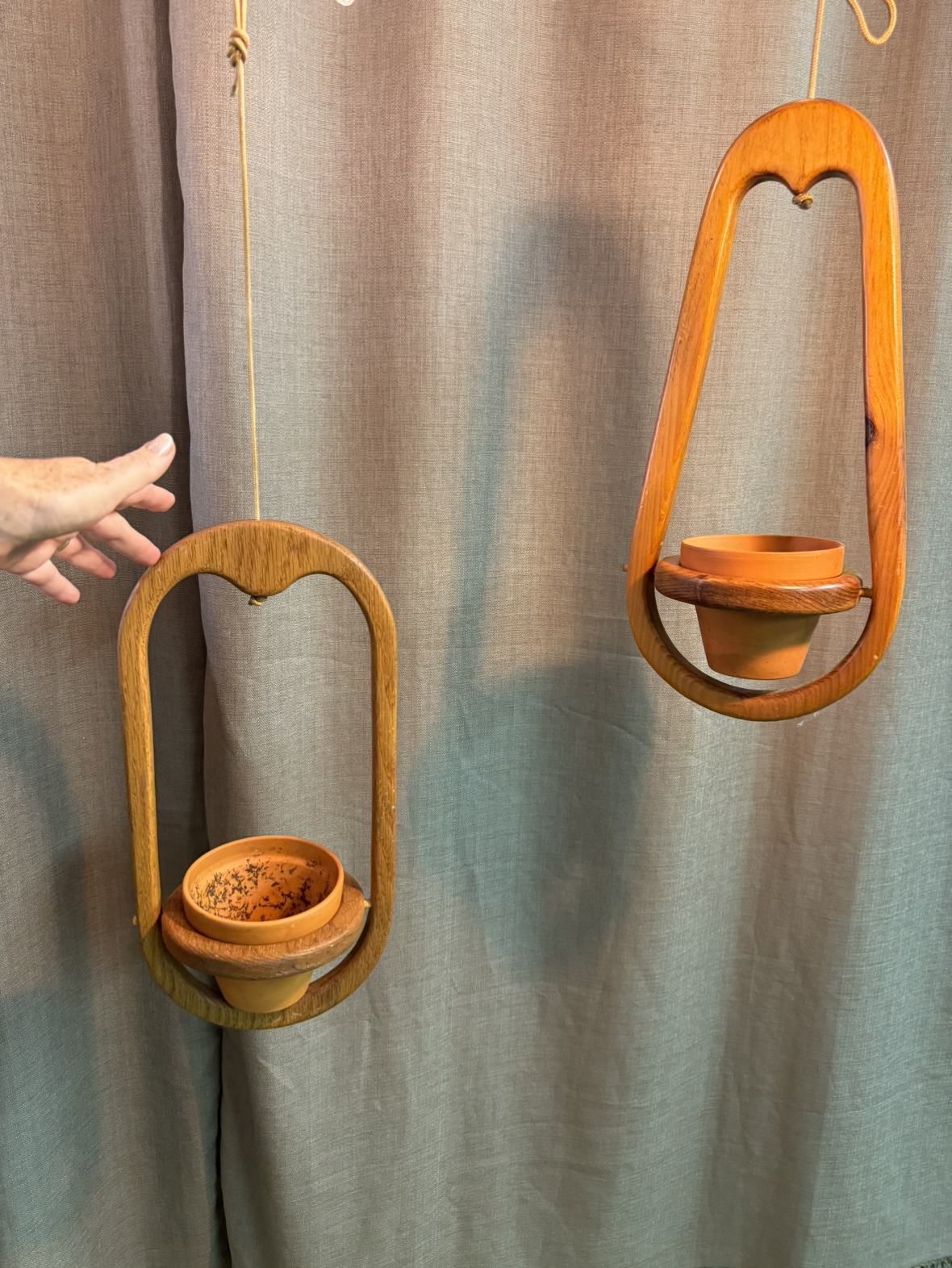 Vintage wood plant hangers - photo 3