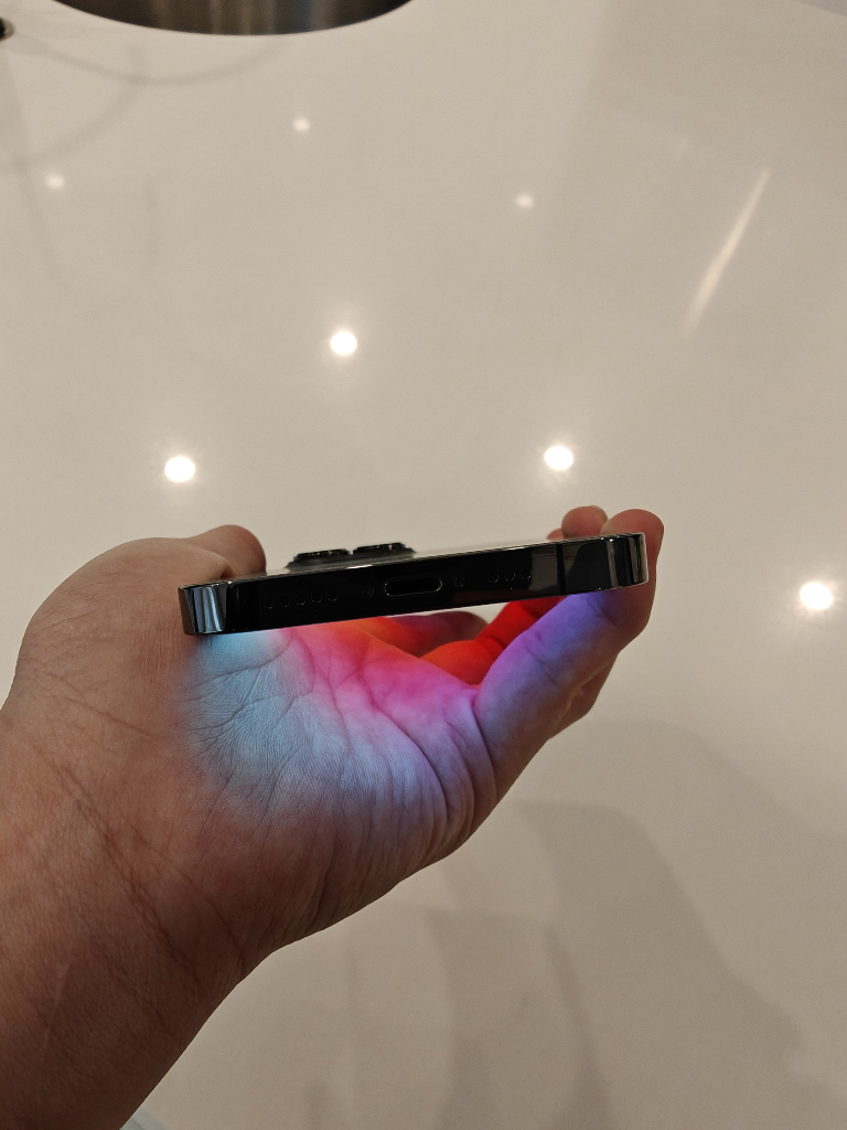 iPhone 13 pro - photo 4