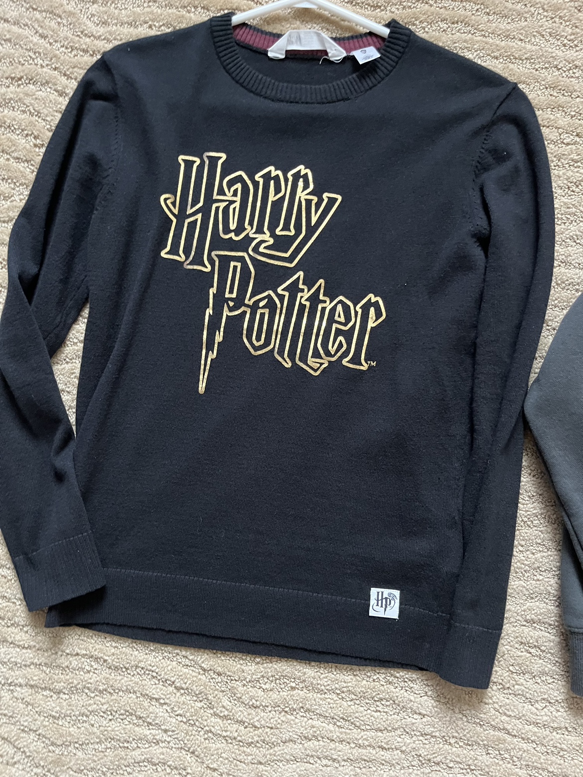 2 - Boys Harry Potter official sweaters - 10-12 image indicator(5)