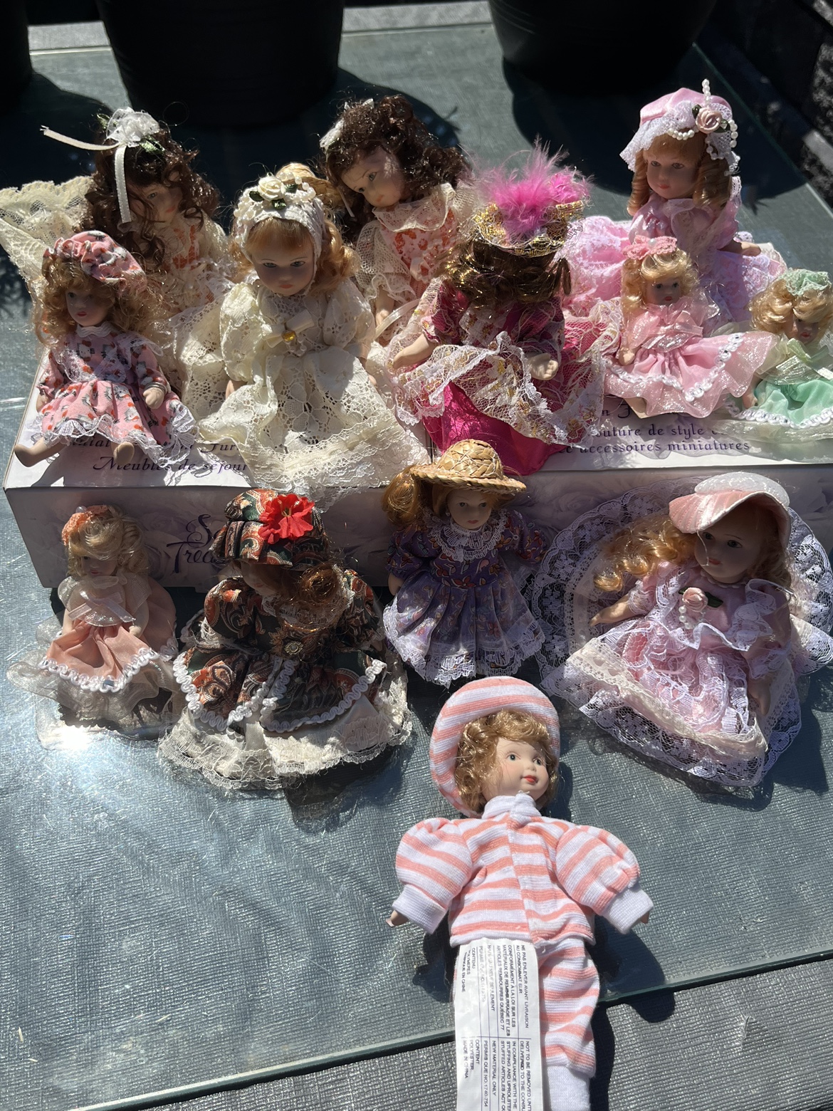 Porcelan dolls