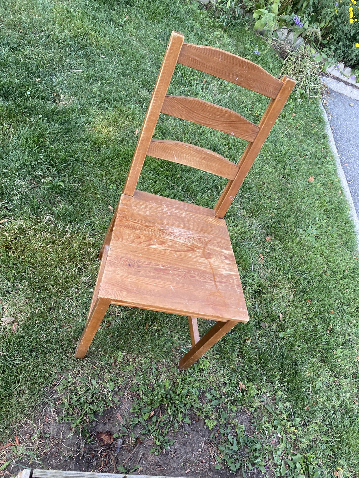 free chair thumbnail