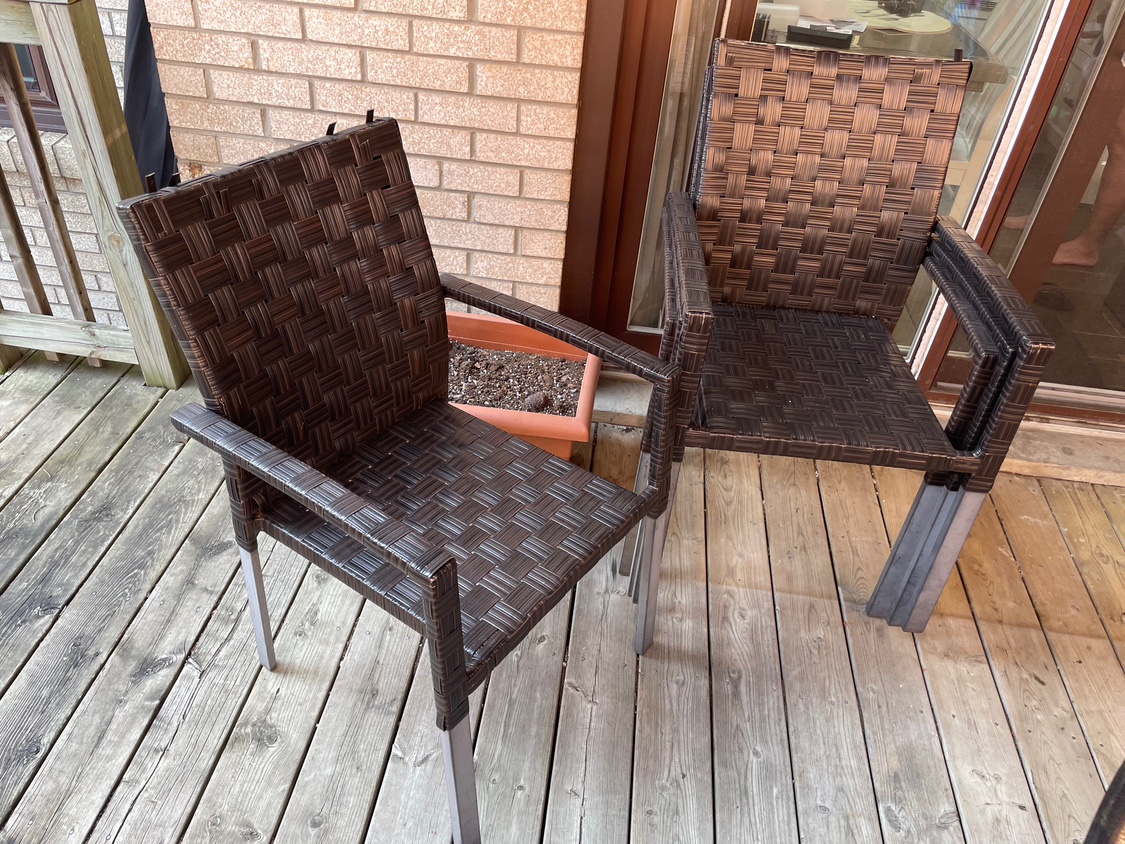 4 Outdoor Chairs