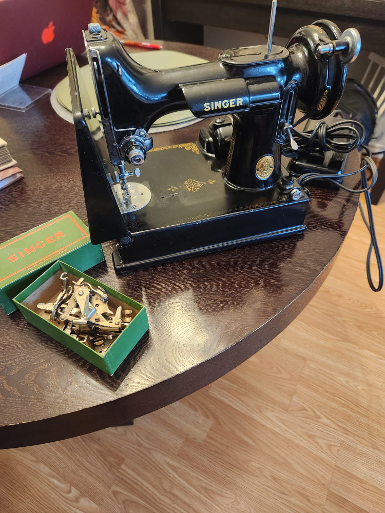 singer Sewing Machine image indicator(7)