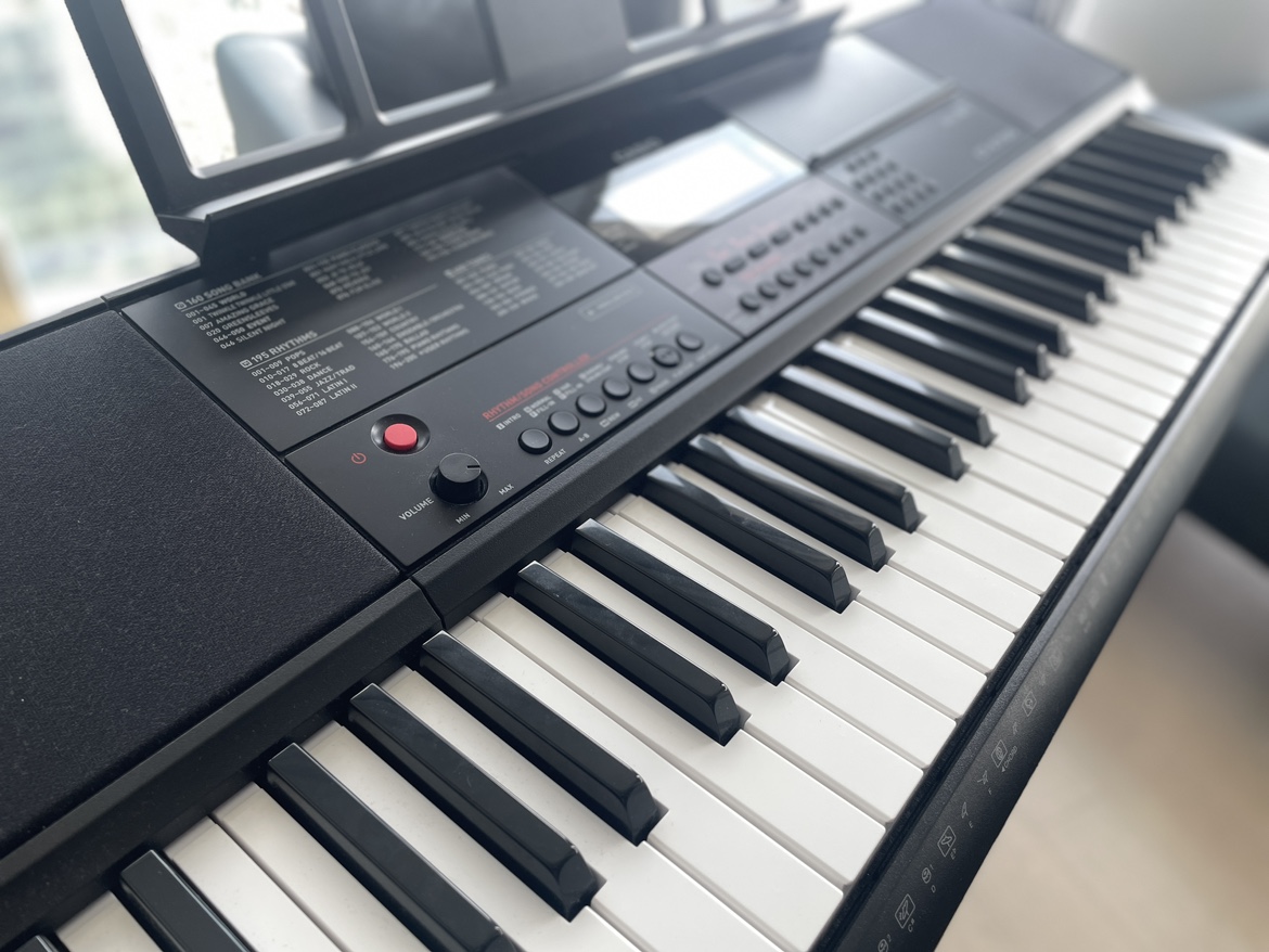 Casio 61-Key Keyboard Piano - photo 3