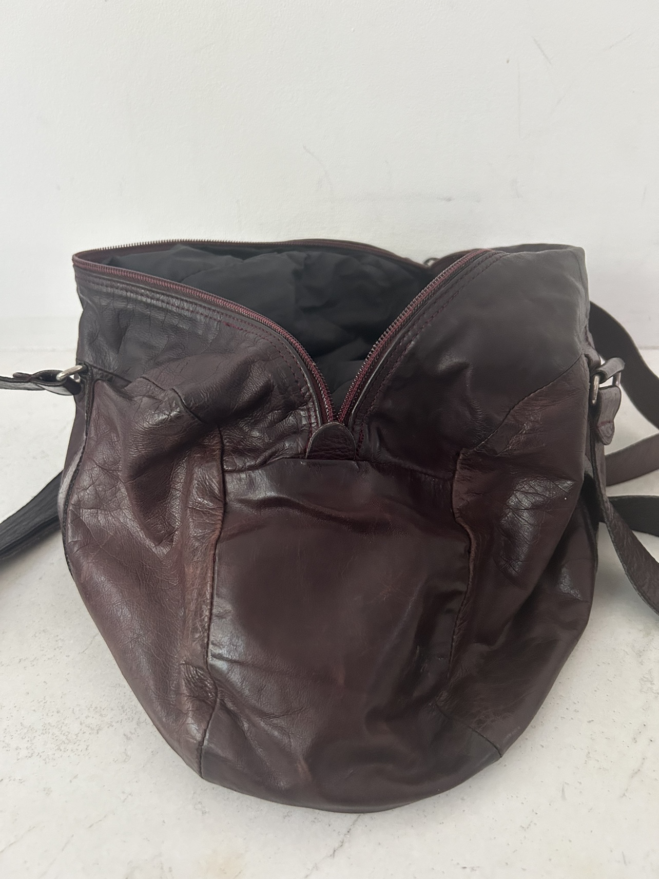 Beautiful brown leather Rugby North America bag image indicator(8)