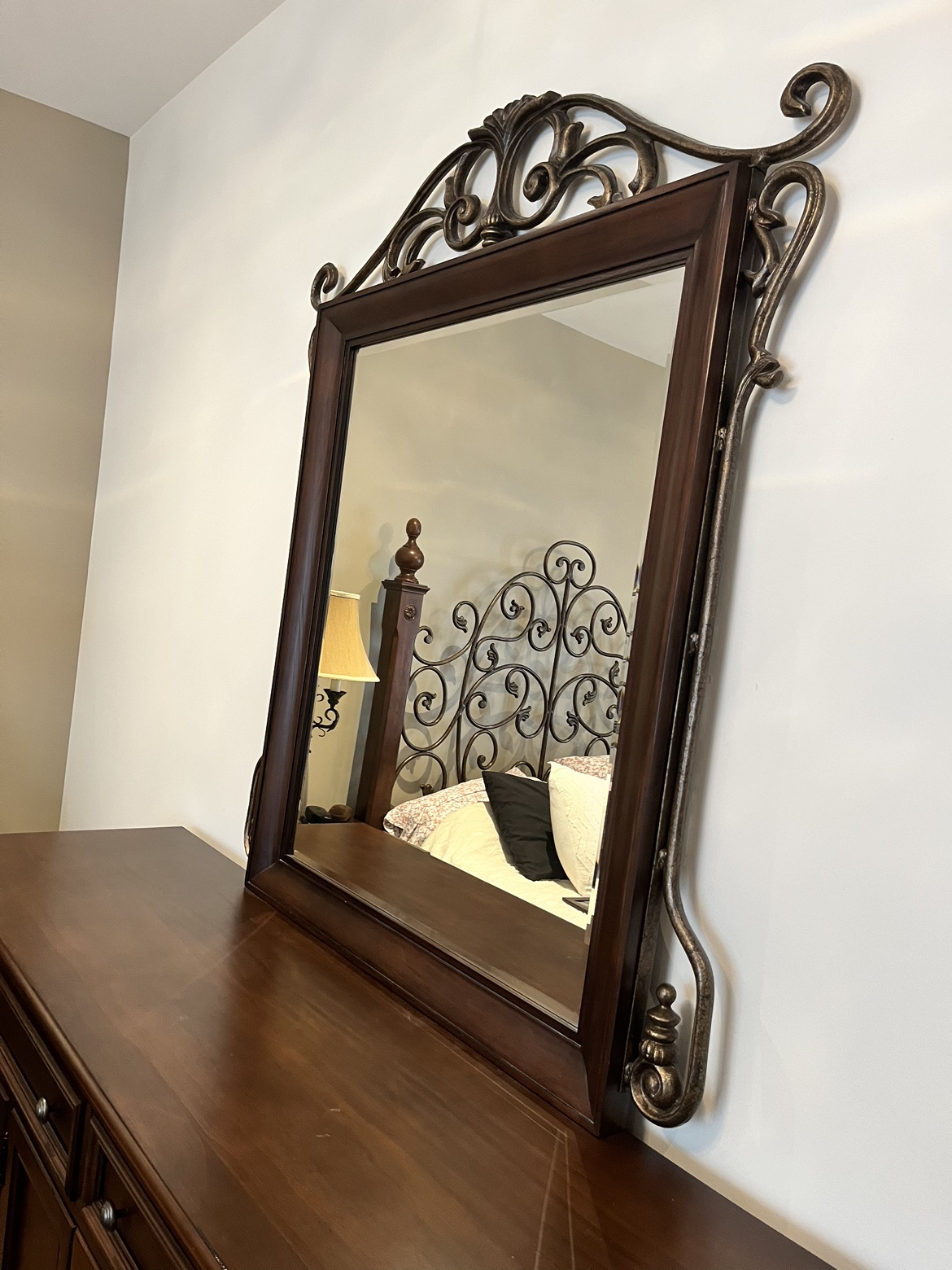 Bedroom Set image indicator(9)