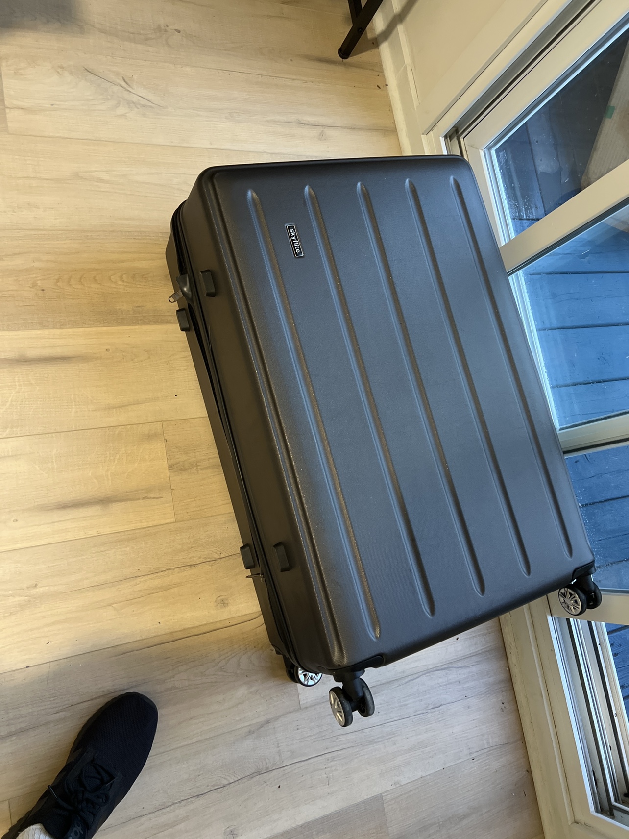 Skyflite Large Hardcase Luggage thumbnail