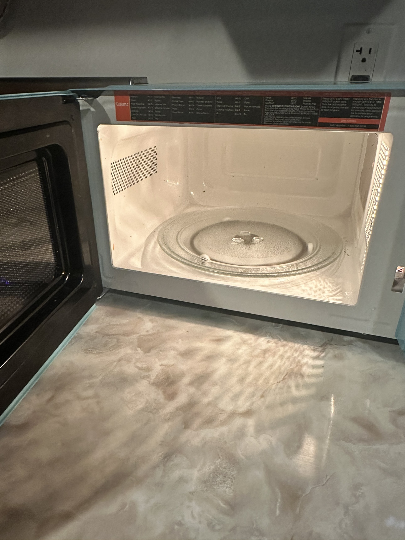 Retro-inspired microwave - photo 3