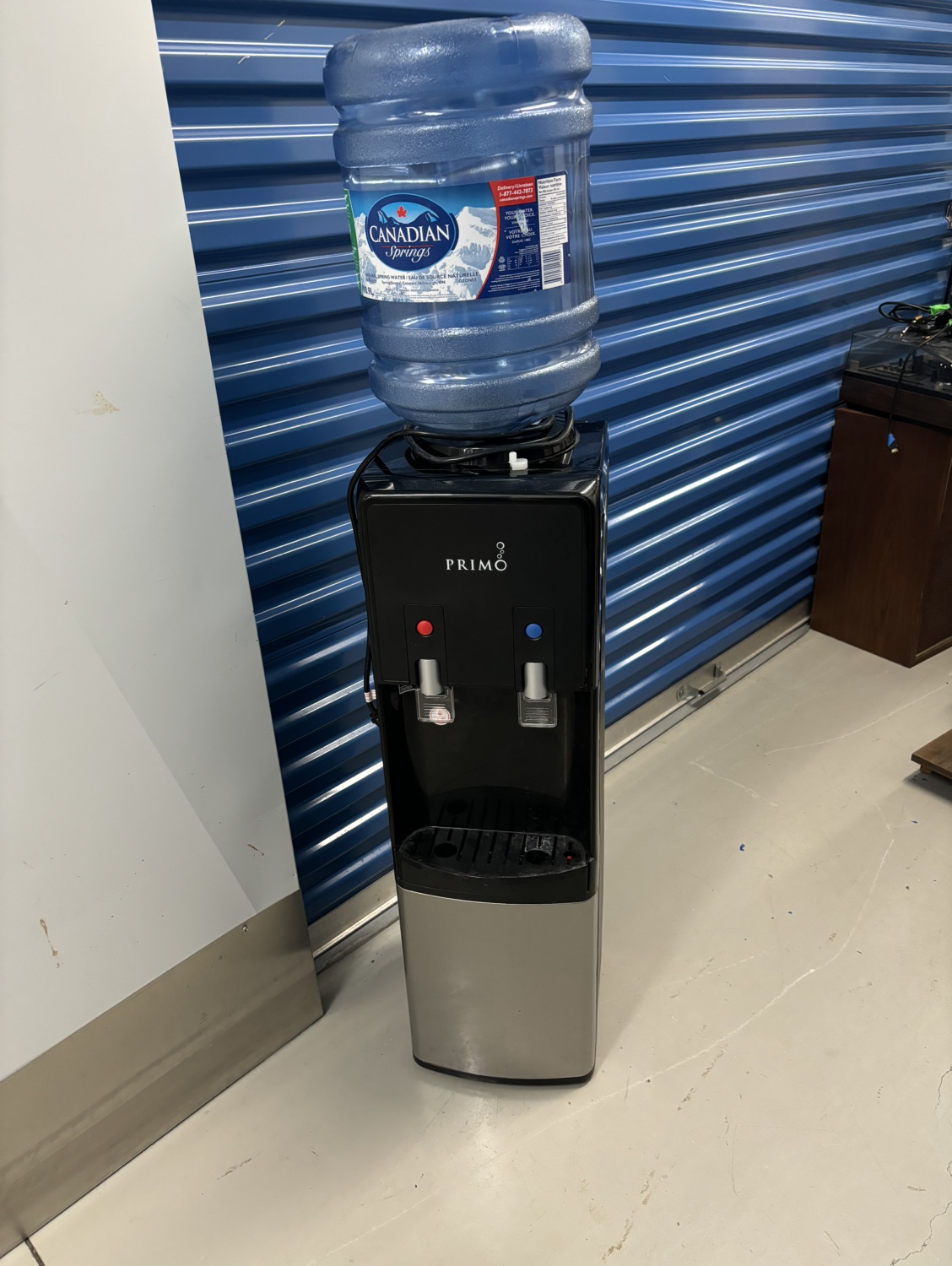Water dispenser thumbnail