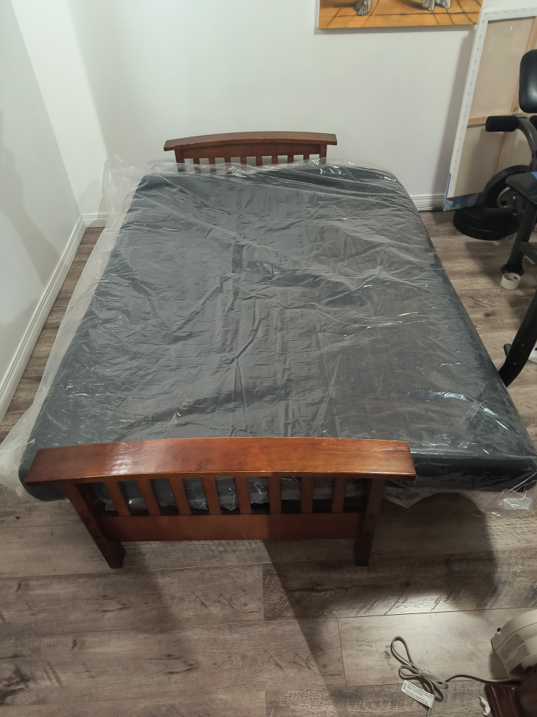 Futon sofa bed  Free image indicator(2)