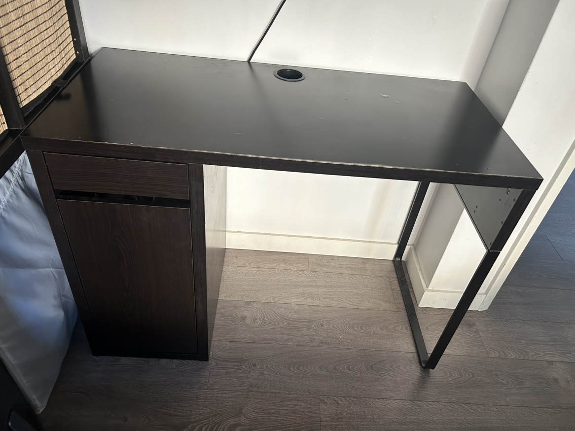 IKEA micke desk