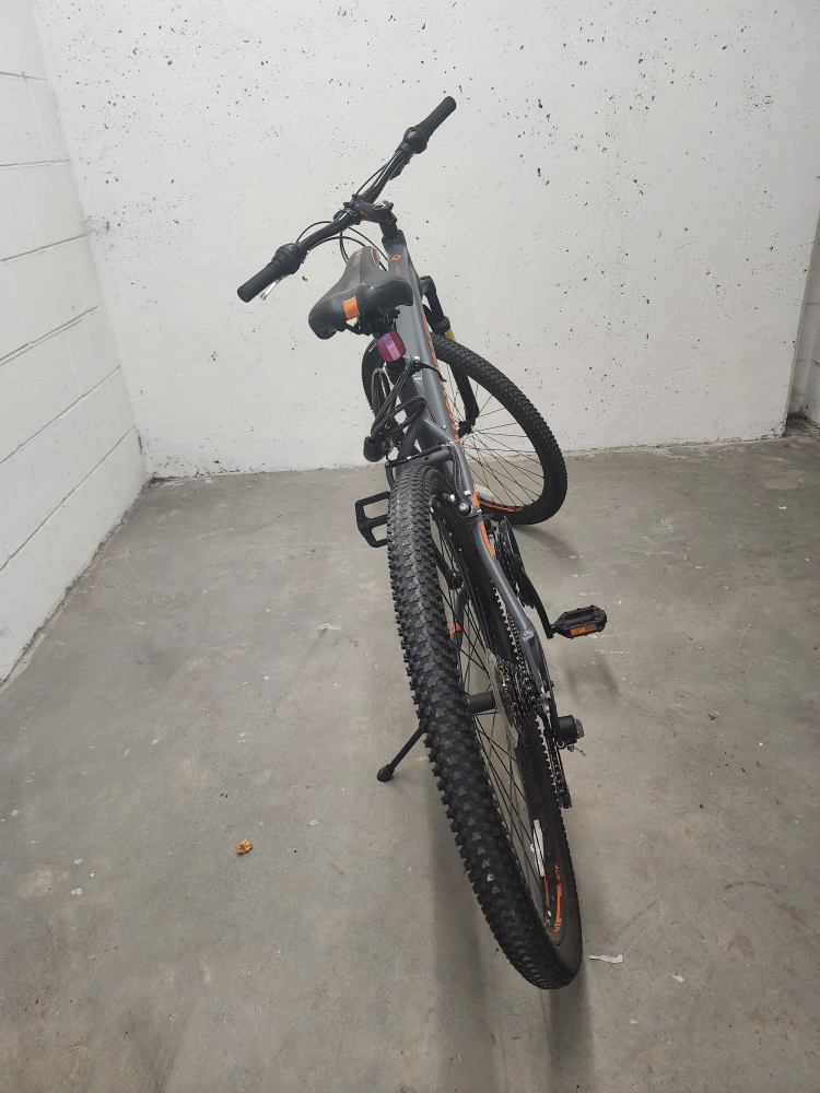 Diomondback hybrid bike - photo 3