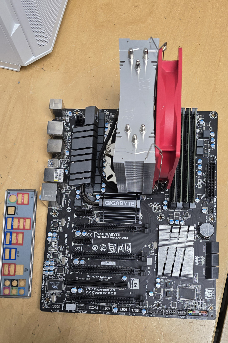 Gigabyte  ATX Motherboard + AMD FX9370 4.4GHZ  + 16GB RAM thumbnail