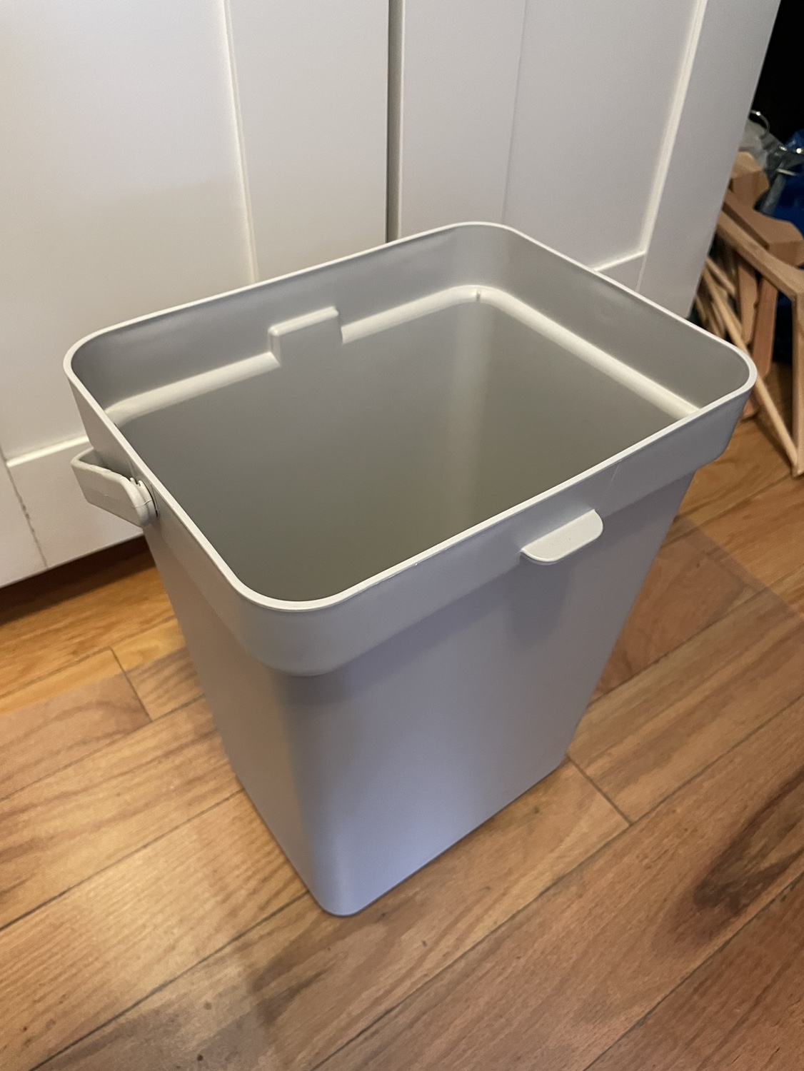 Trashcan - photo 2