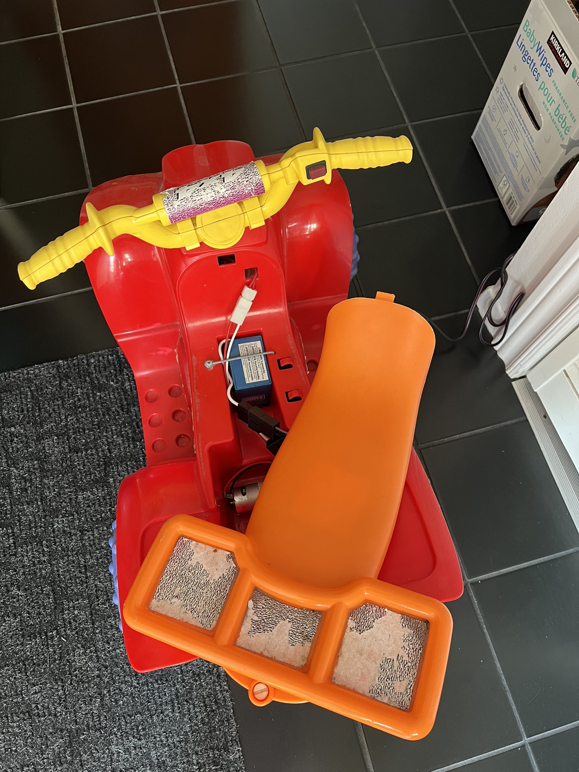 Fisher Price Power Wheels ATV - photo 4