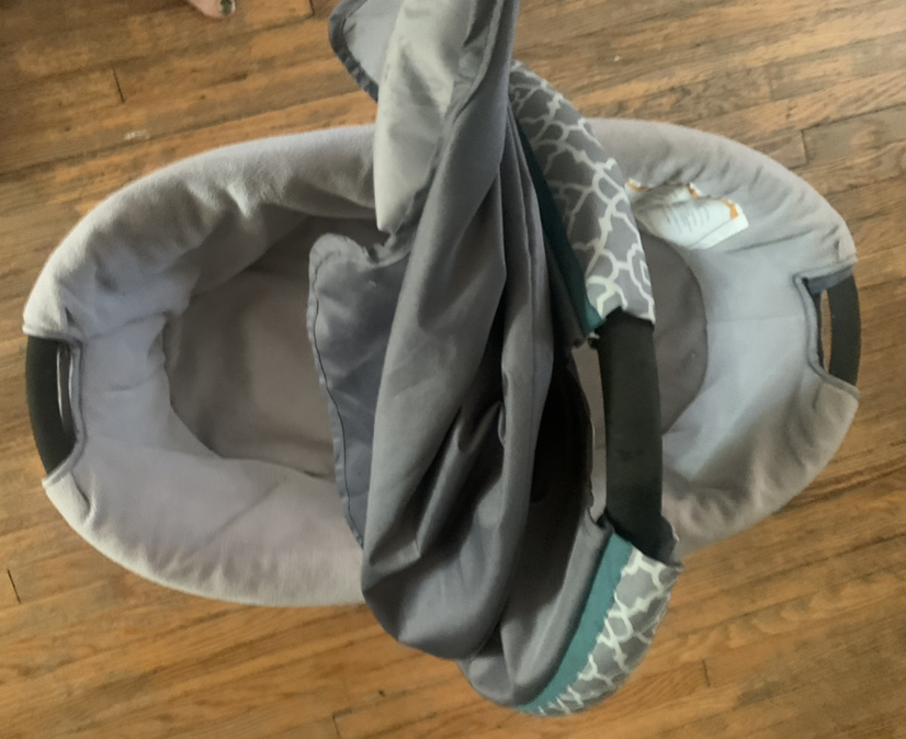 Baby bassinet with stand - photo 5