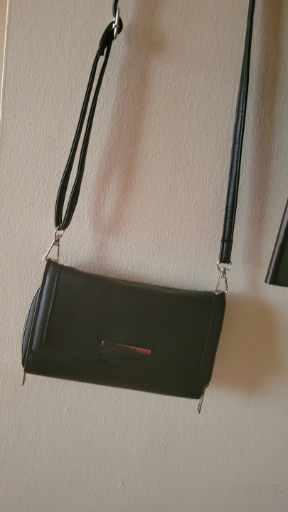 Crossbody Flap wallet by Ardene image indicator(4)