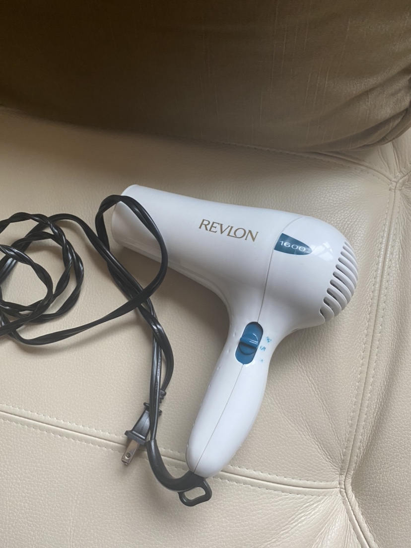 Hair dryer by Revlon 1600 thumbnail