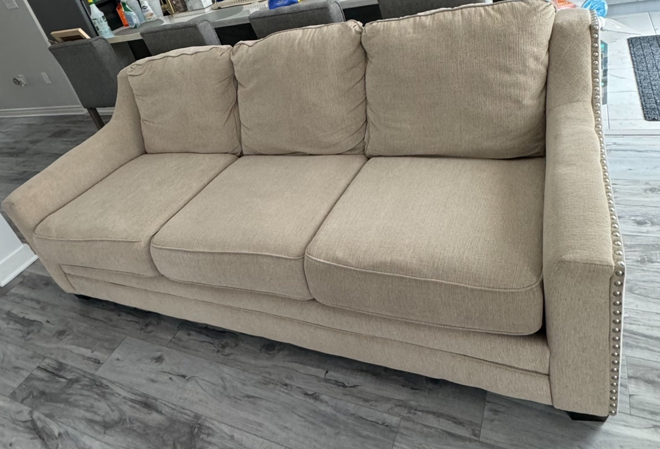 Couch for sale - photo 2