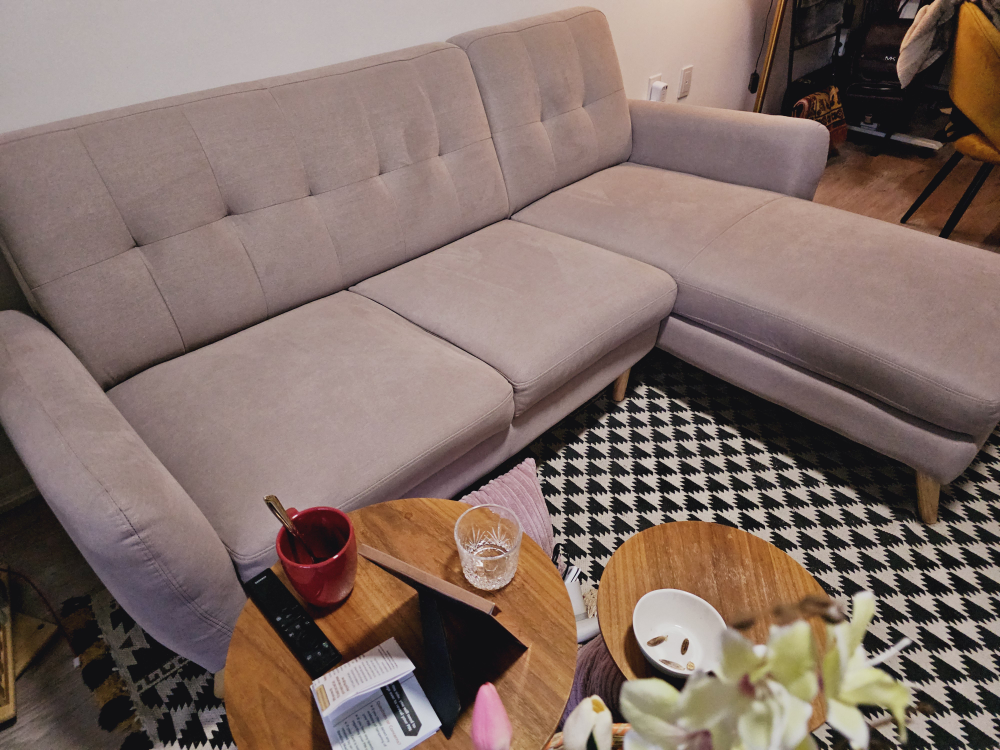 structube Fany couch sectional