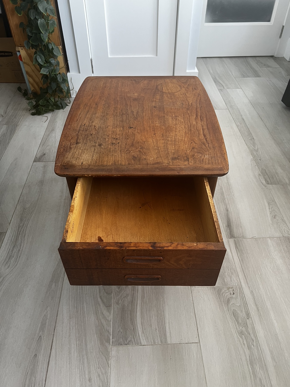 Lane antique mid-century side table with drawer - photo 2