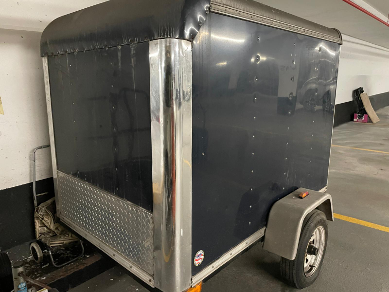 URGENT SALE - Enclosed Utility Trailer - photo 4
