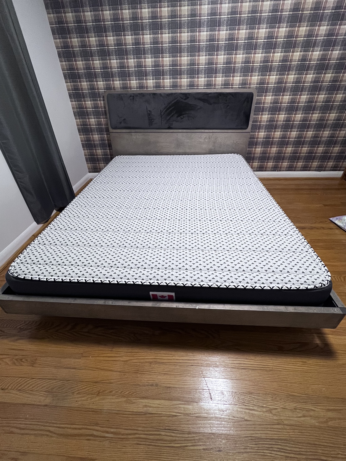 Queen Size Bed from Hudson’s Bay - photo 3