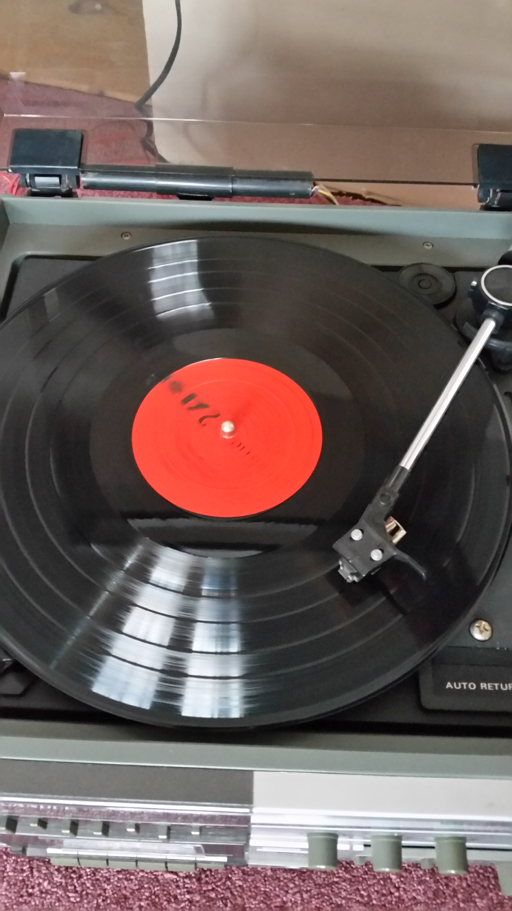 Candle, 70s Vintage Turntable, Radio and Cassette. image indicator(4)