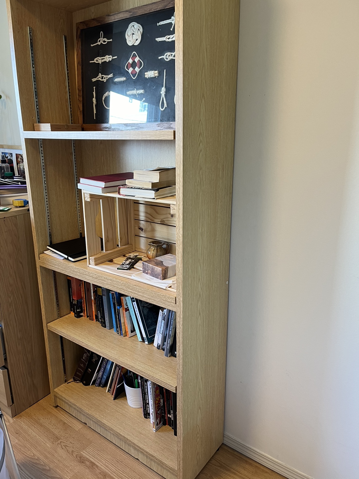 Large bookshelve - photo 2